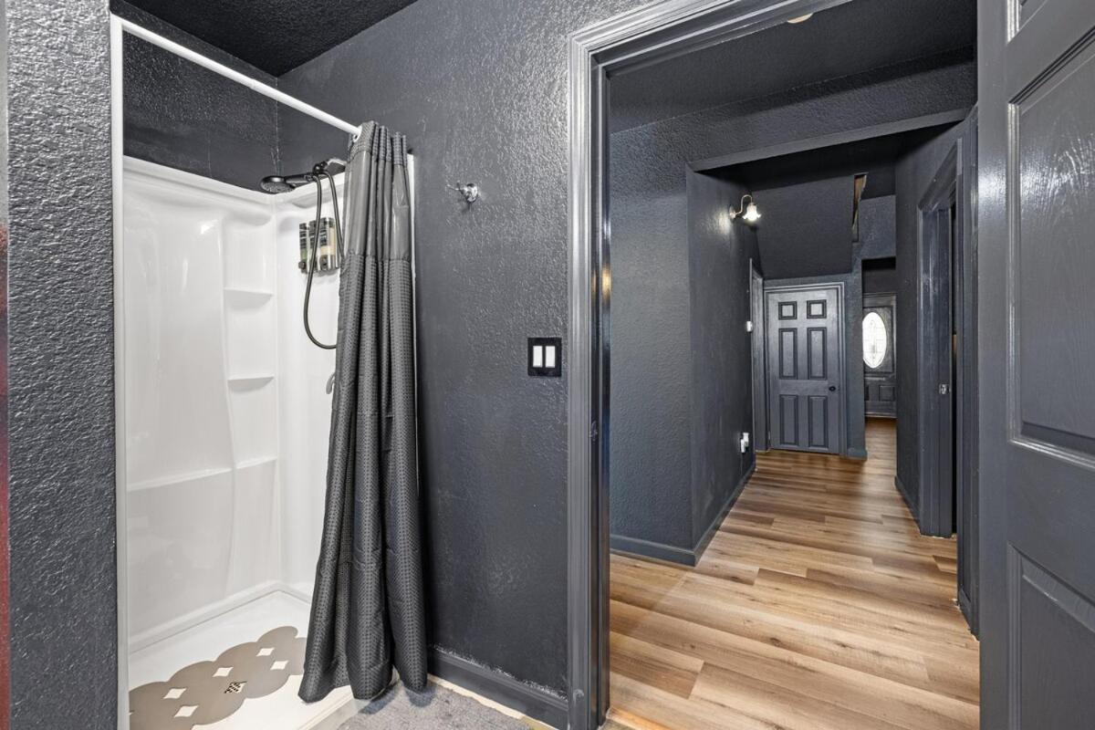 Chic Near Downtown With Coffee Bar Homestay San Diego